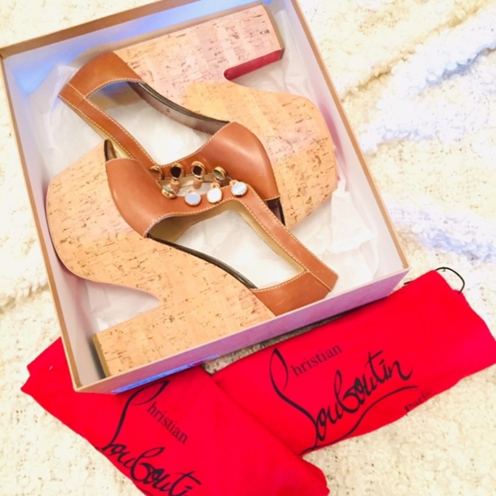 NEW Christian Louboutin Platform Sandal